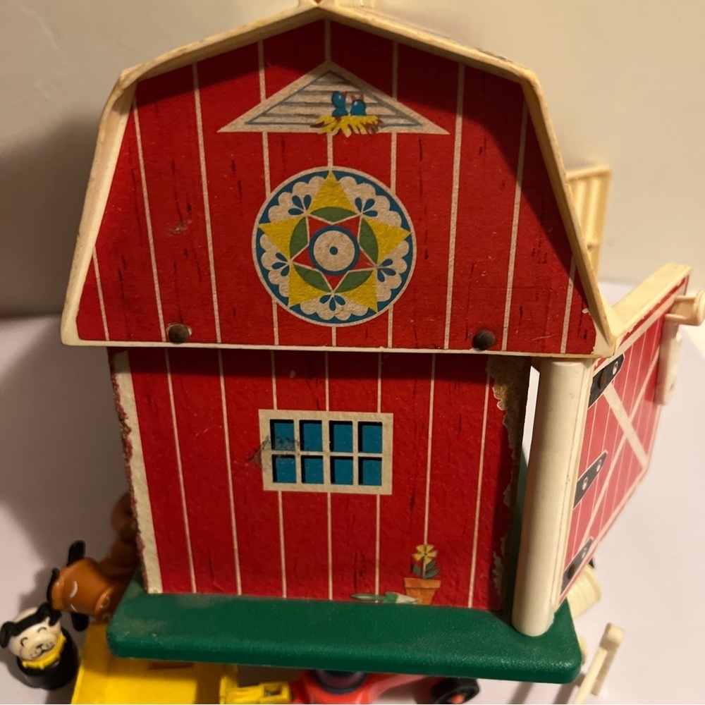 Vintage Fisher Price Little People #915 Family Play Barn Farm Little People - Picture 7 of 9